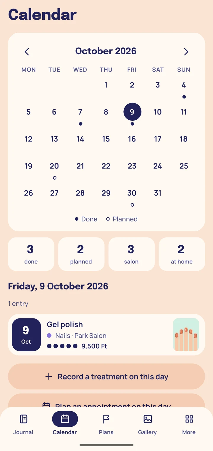 The October calendar starting on Monday, with dots on finished and rings on planned days; the selected day's entry below.